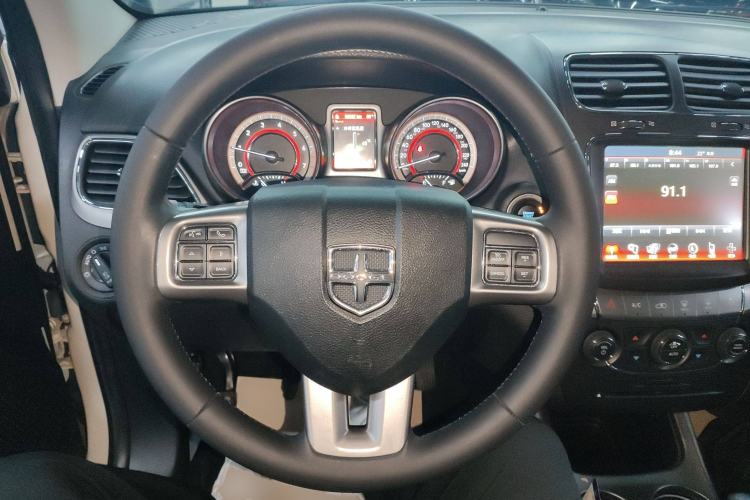 Used Dodge Journey 2016 2.4L Two-Wheel-Drive Touring Edition Steering Wheel