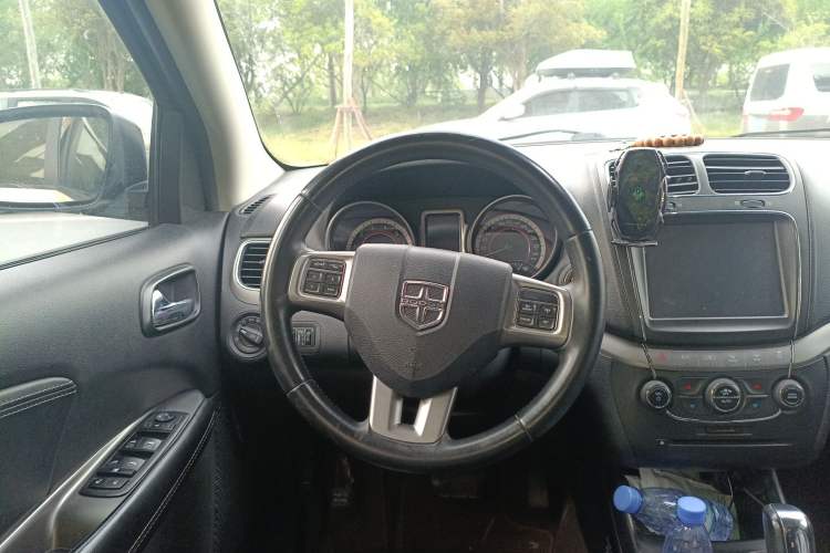 Used Dodge Journey 2016 2.4L Two-Wheel-Drive Touring Edition Steering Wheel