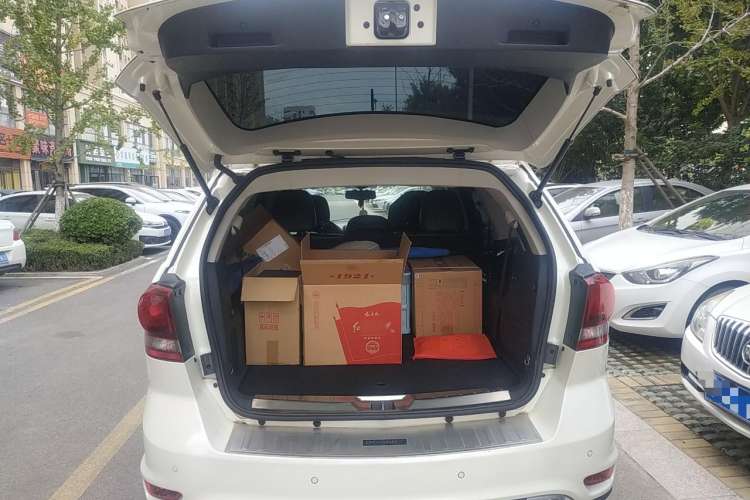 Used Dodge Journey 2016 2.4L Two-Wheel-Drive Touring Edition Trunk