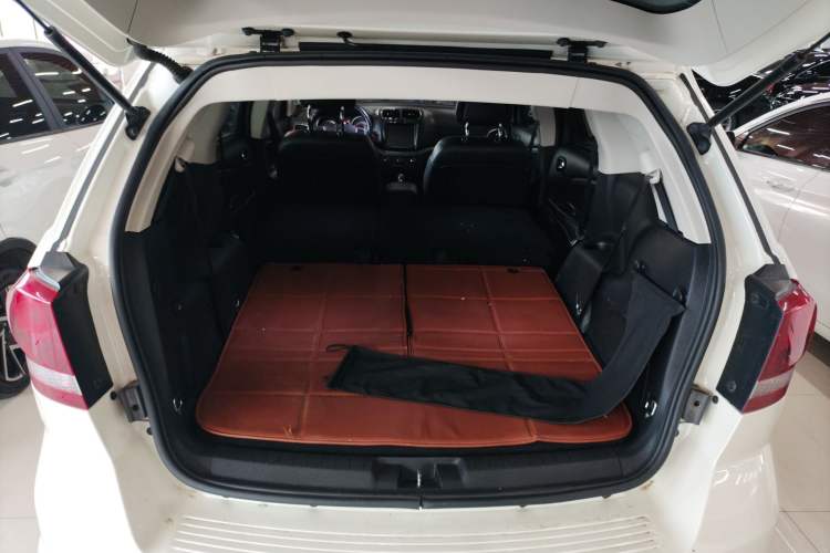 Used Dodge Journey 2016 2.4L Two-Wheel-Drive Touring Edition Trunk