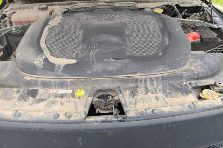 Used Dodge Journey  Engine Bay