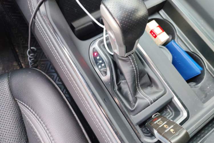 Used Dodge Journey  Gear Lever