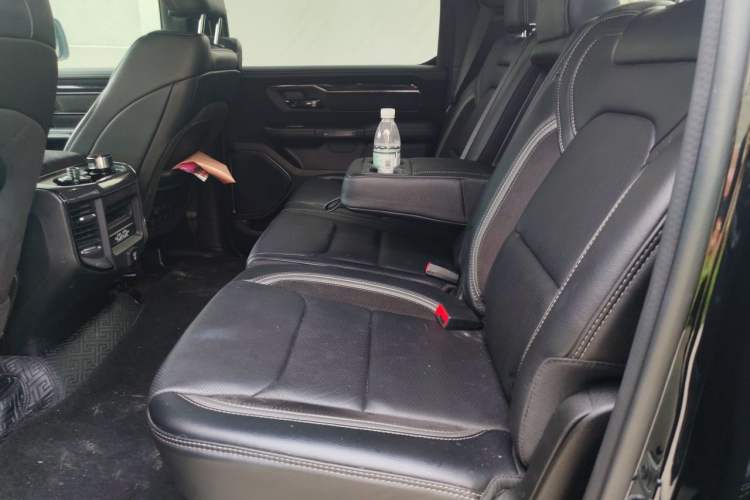 Used Dodge Journey  Left Rear Seat