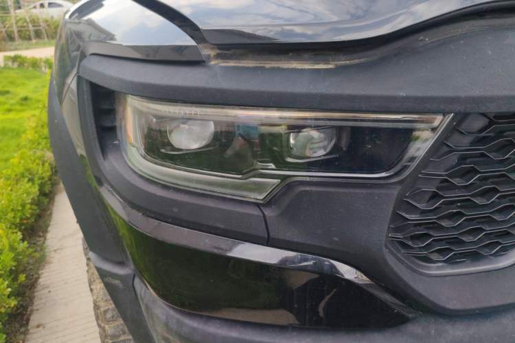 Used Dodge Journey  Right Front Headlight