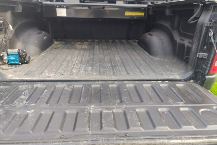 Used Dodge Journey  Trunk