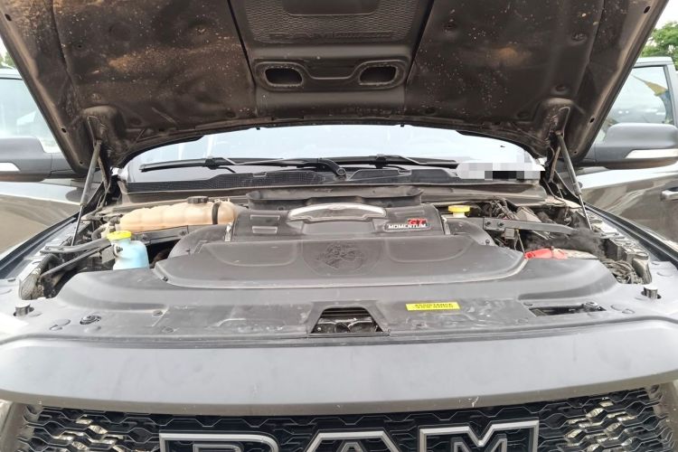 Used Dodge Journey  Engine Bay