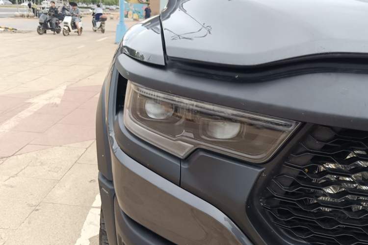 Used Dodge Journey  Right Front Headlight