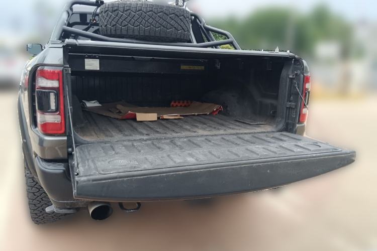 Used Dodge Journey  Trunk