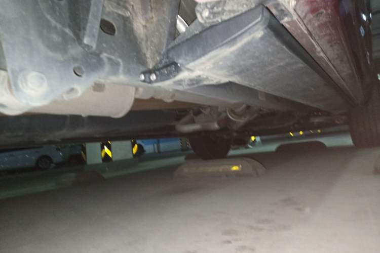 Used Dodge SRT  Chassis Rear Right