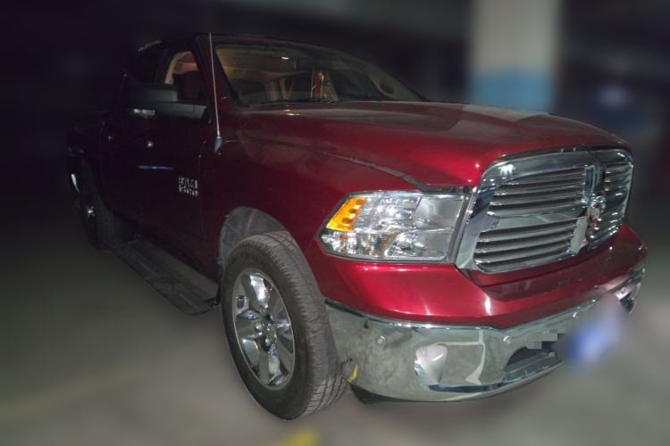Used Dodge SRT  Front Right 45 Deg