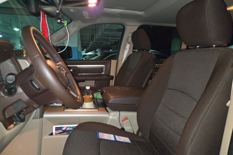 Used Dodge SRT  Left Front Seat