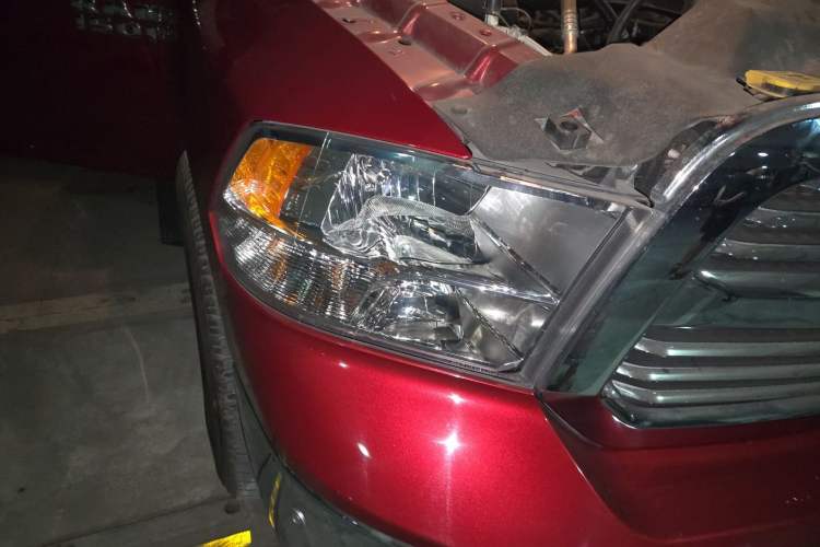 Used Dodge SRT  Right Front Headlight