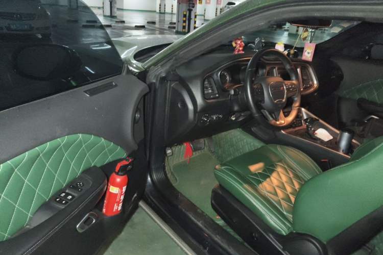 Used Dodge SRT  Driver Seat
