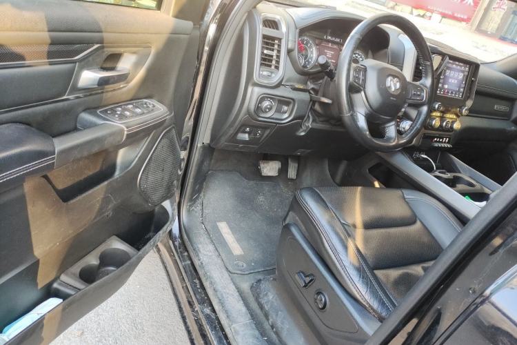 Used Dodge SRT  Driver Seat