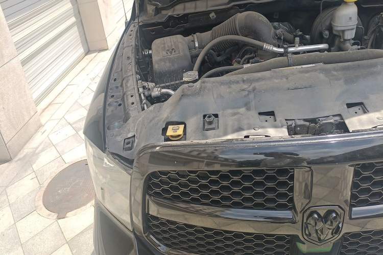 Used Dodge SRT  Engine Bay Right