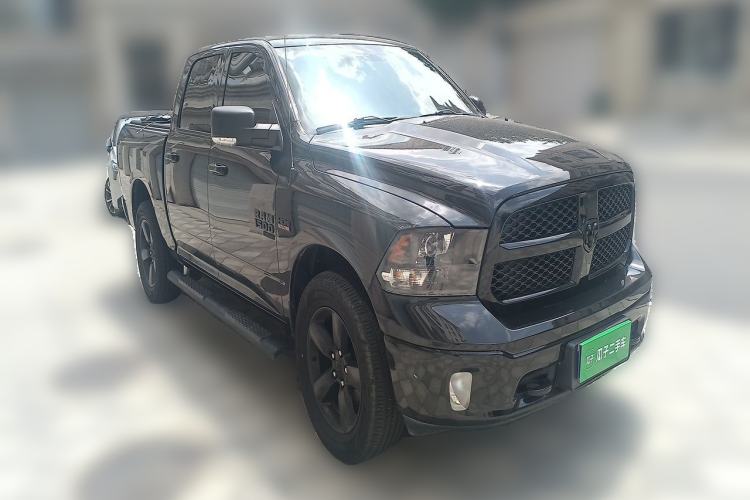 Used Dodge SRT  Front Right 45 Deg