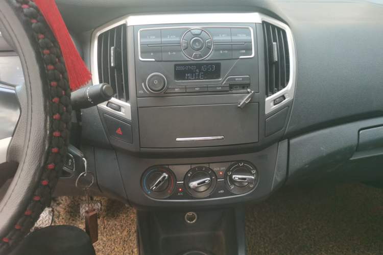 Used Dongfeng Aeolus A30 2014 1.5L Manual Sishang Model Audio And AC Panel