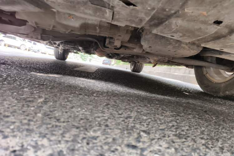 Used Dongfeng Aeolus A30 2014 1.5L Automatic ZhiShang Model Chassis Front