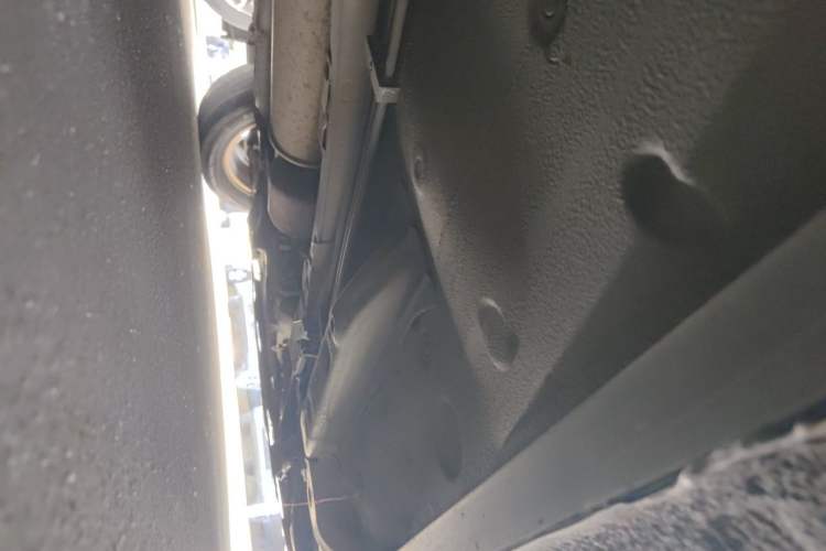 Used Dongfeng Aeolus A30 2014 1.5L Automatic Luxury Version Chassis Front Right