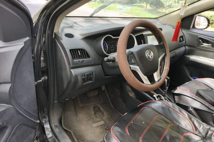 Used Dongfeng Aeolus A30 2014 1.5L Automatic ZhiShang Model Driver Seat