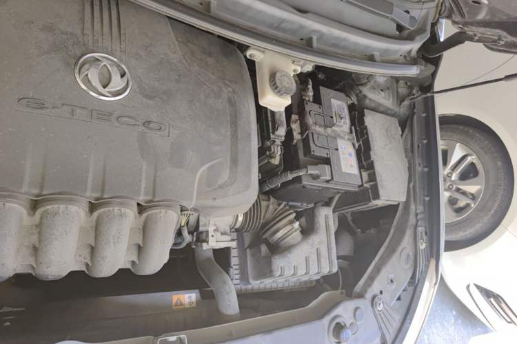 Used Dongfeng Aeolus A30 2014 1.5L Automatic Luxury Version Engine Bay Left