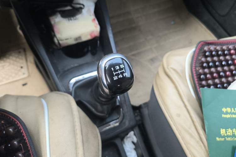 Used Dongfeng Aeolus A30 2014 1.5L Manual Smart Drive Smart Edition Gear Lever