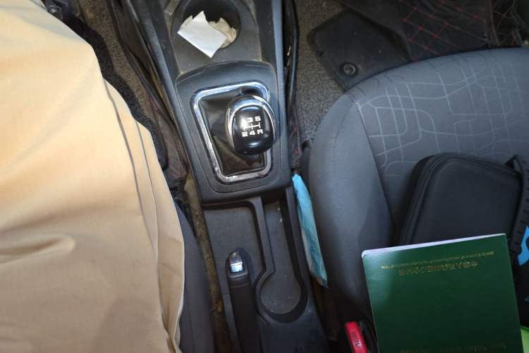 Used Dongfeng Aeolus A30 2014 1.5L Manual Sishang Model Gear Lever