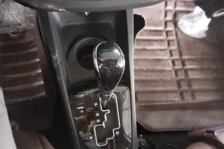 Used Dongfeng Aeolus A30 2014 1.5L Automatic ZhiShang Model Gear Lever