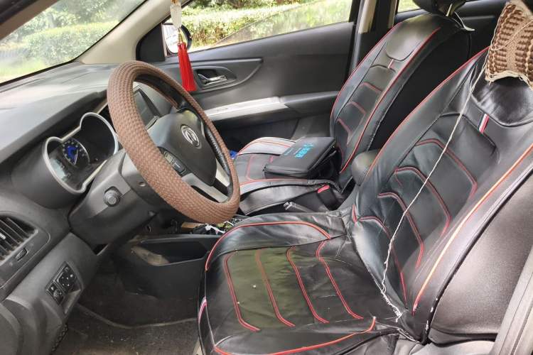 Used Dongfeng Aeolus A30 2014 1.5L Automatic ZhiShang Model Left Front Seat