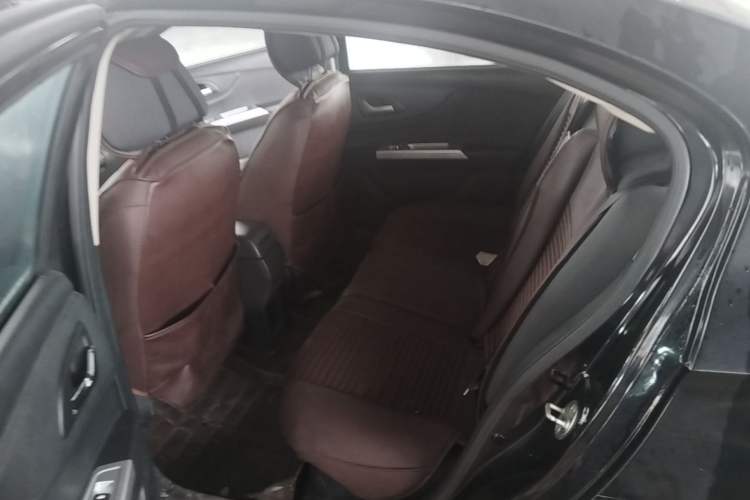 Used Dongfeng Aeolus A30 2014 1.5L Automatic ZhiShang Model Left Rear Seat