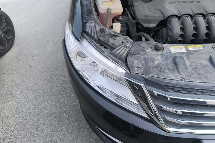 Used Dongfeng Aeolus A30 2014 1.5L Manual Smart Drive Smart Edition Right Front Headlight