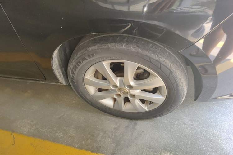 Used Dongfeng Aeolus A30 2014 1.5L Automatic Luxury Version Right Front Wheel Hub