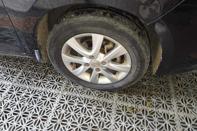 Used Dongfeng Aeolus A30 2014 1.5L Manual Sishang Model Right Front Wheel Hub