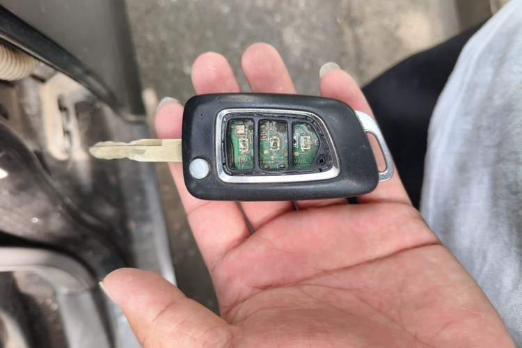 Used Dongfeng Aeolus A30 2014 1.5L Automatic ZhiShang Model Vehicle Key