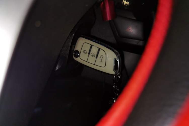 Used Dongfeng Aeolus A30 2014 1.5L Manual Sishang Model Vehicle Key