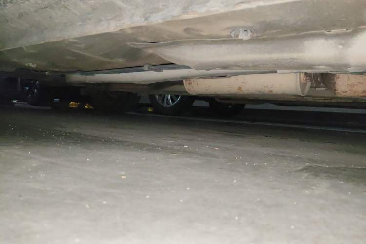 Used Dongfeng Aeolus A30 2014 1.5L Automatic Luxury Version Chassis Front Right