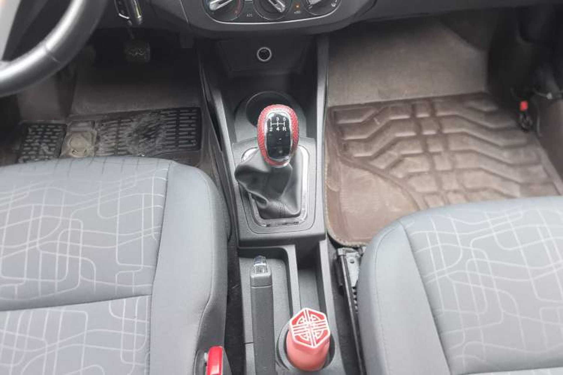 Used Dongfeng Aeolus A30 2014 1.5L Manual Smart Drive Smart Edition Gear Lever
