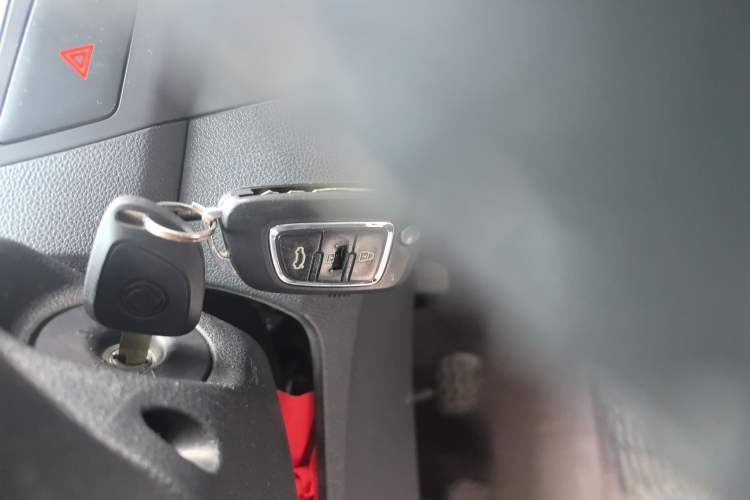 Used Dongfeng Aeolus A30 2014 1.5L Manual Smart Drive Smart Edition Interior 1