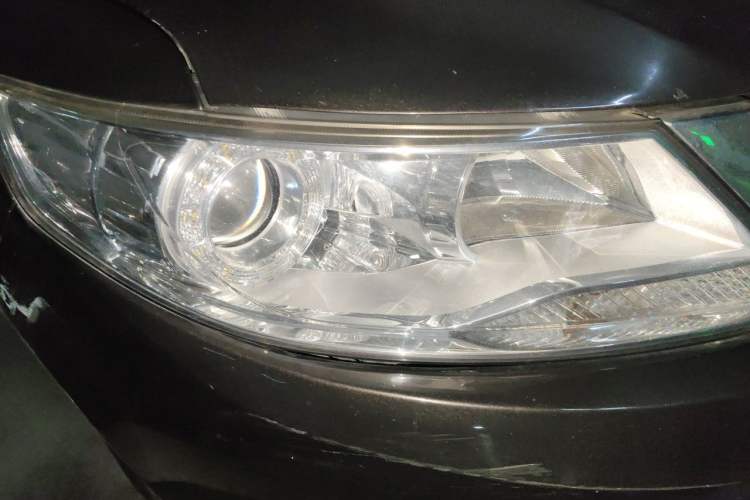 Used Dongfeng Aeolus A30 2014 1.5L Automatic Luxury Version Right Front Headlight