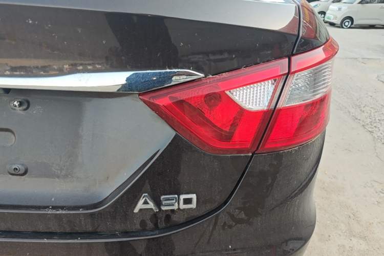 Used Dongfeng Aeolus A30 2014 1.5L Manual Smart-Drive Luxury Edition Right Rear Taillight