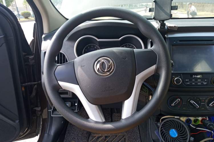 Used Dongfeng Aeolus A30 2014 1.5L Manual Smart-Drive Luxury Edition Steering Wheel