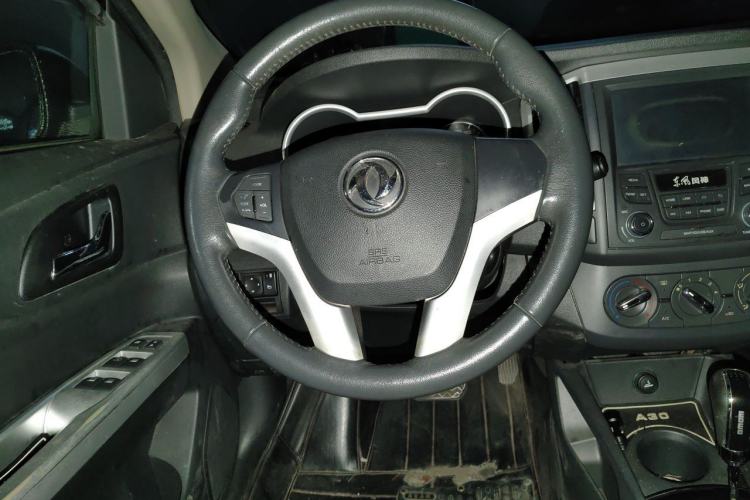 Used Dongfeng Aeolus A30 2014 1.5L Automatic Luxury Version Steering Wheel