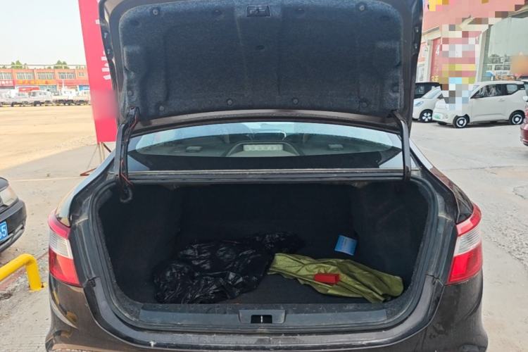 Used Dongfeng Aeolus A30 2014 1.5L Manual Smart-Drive Luxury Edition Trunk