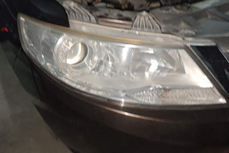 Used Dongfeng Aeolus A30 2014 1.5L Manual Smart-Drive Luxury Edition Right Front Headlight