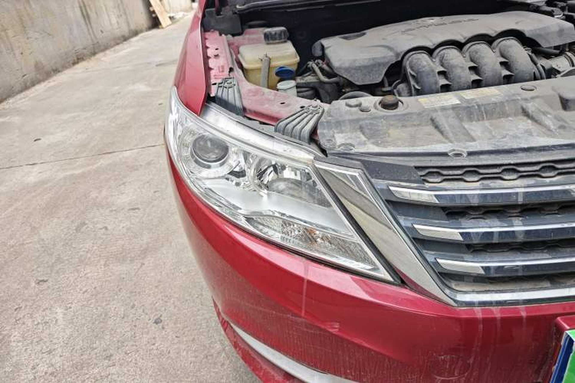 Used Dongfeng Aeolus A30 2014 1.5L Automatic ZhiShang Model Right Front Headlight
