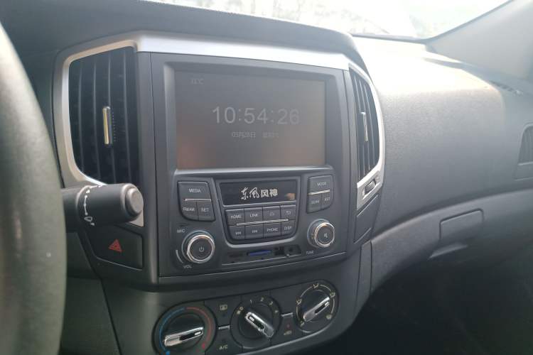 Used Dongfeng Aeolus A30 2014 1.5L Automatic ZhiShang Model Audio And AC Panel