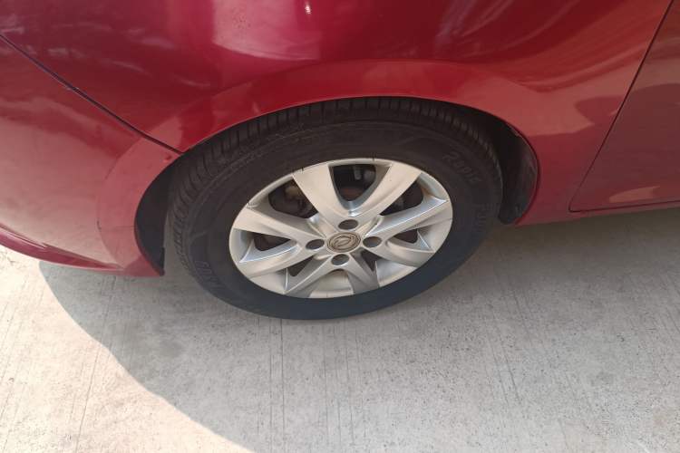 Used Dongfeng Aeolus A30 2014 1.5L Automatic ZhiShang Model Exterior 4