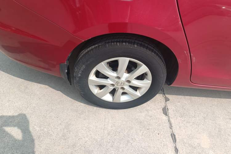 Used Dongfeng Aeolus A30 2014 1.5L Automatic ZhiShang Model Exterior 5