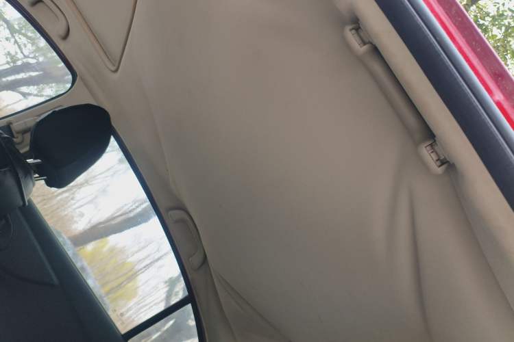 Used Dongfeng Aeolus A30 2014 1.5L Automatic ZhiShang Model Headliner