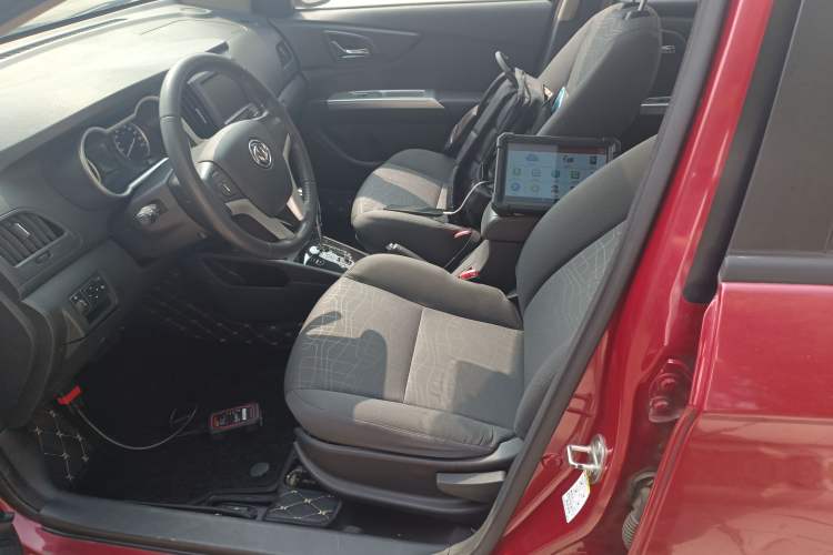 Used Dongfeng Aeolus A30 2014 1.5L Automatic ZhiShang Model Left Front Seat